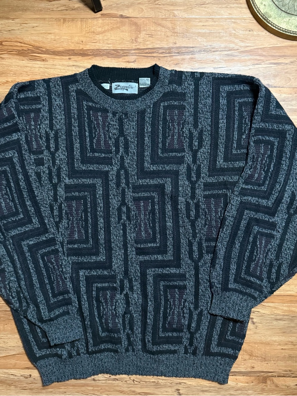 Zeppelin Vintage-Style Men’s Crewneck Sweater in Charcoal and Black